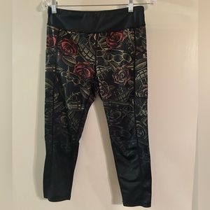 CVG Dressed to Kill Capri Leggings - M